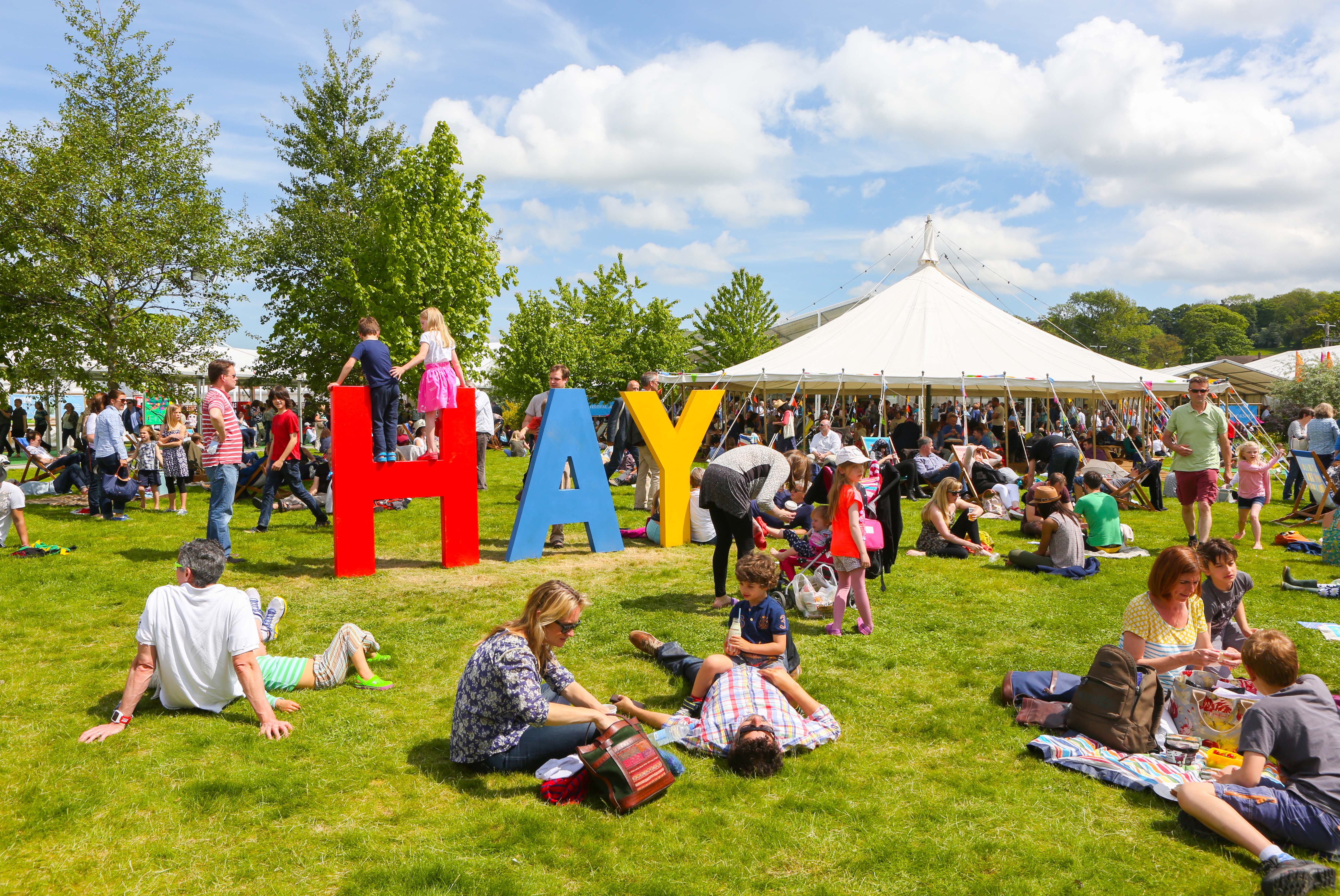 Story behind Einstein's waves breakthrough told at Hay Festival - News -  Cardiff University